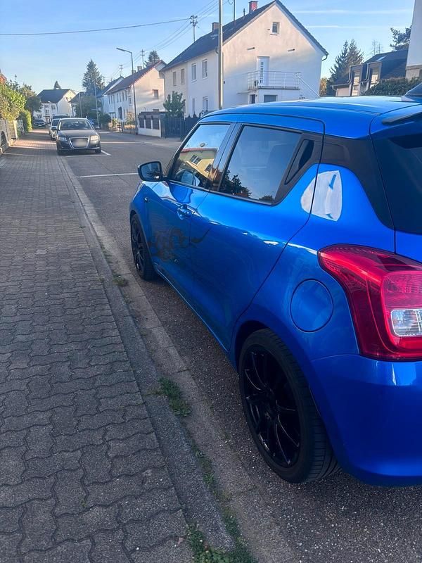 Gebraucht Suzuki Swift 90 PS (66 kW) 2019 Blau Kleinwagen