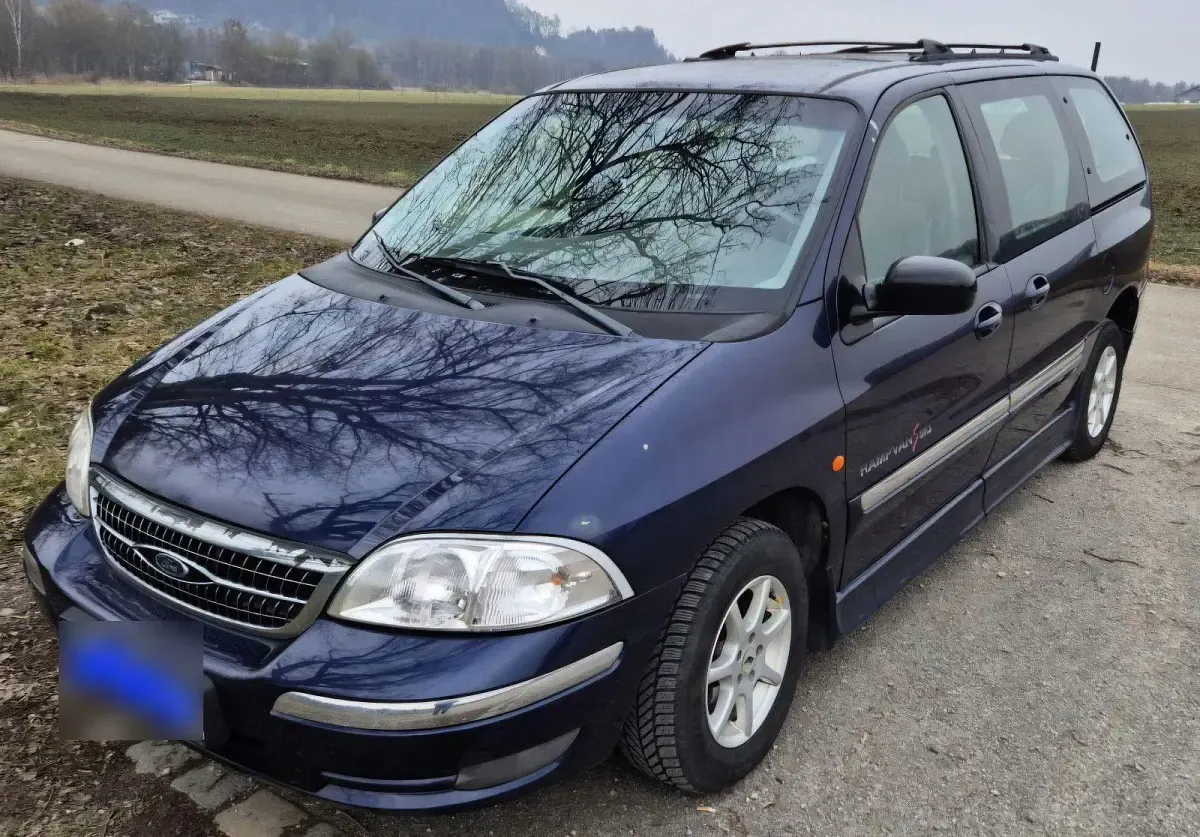 Usado Ford Windstar 147 HP (108 kW) 2000 Azul Monovolume