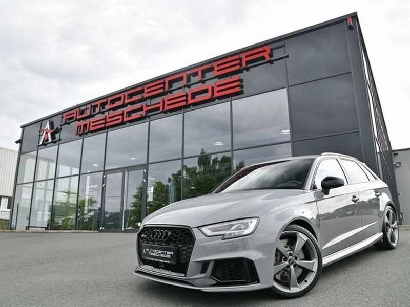 Grau Gebraucht 2020 Audi RS3 Basis Kleinwagen | 60.986 € - Bild 1/4