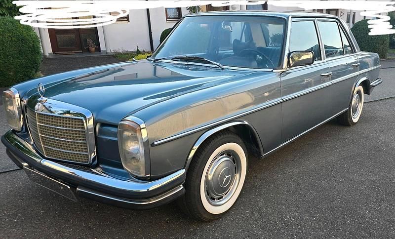 Blau Gebraucht 1976 Mercedes W115 Limousine | 8.500 € - Bild 1/4