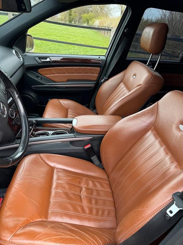 Gebraucht Mercedes ML350 272 PS (200 kW) 2010 Beige SUV