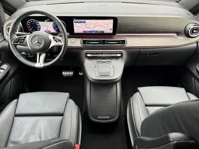 Gebraucht Mercedes V300 AMG 237 PS (174 kW) 2025 Obsidianschwarz Van / Kleinbus