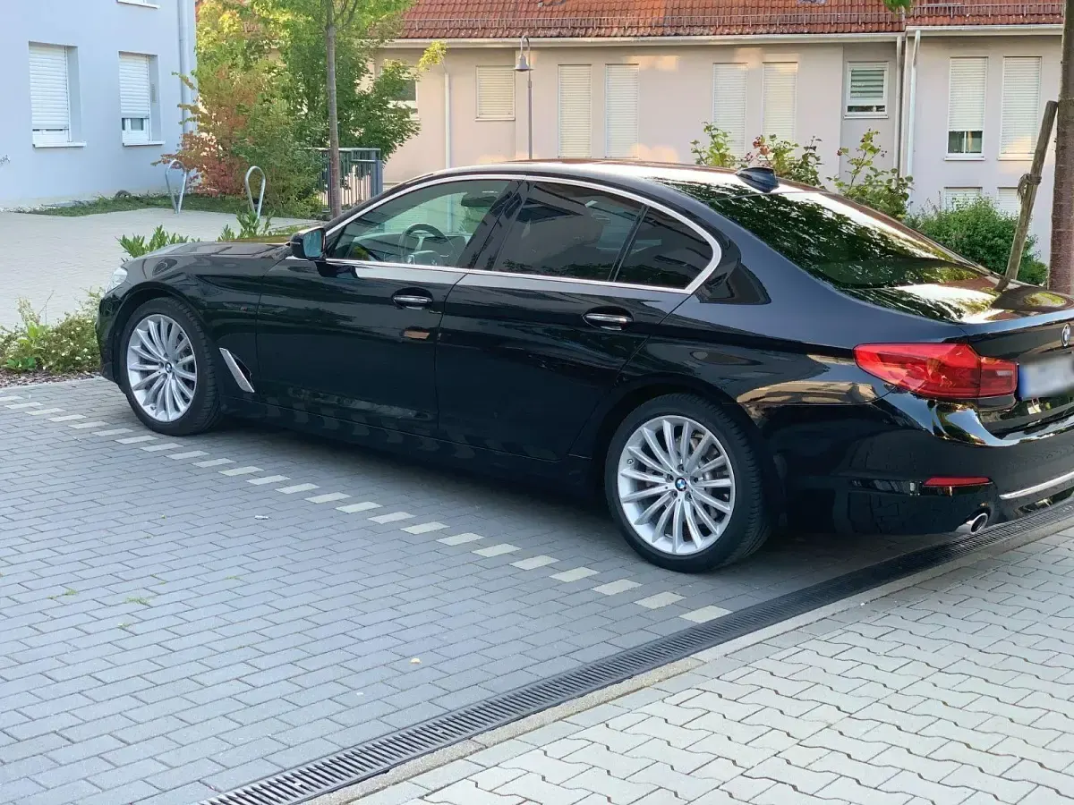 Occasion BMW 520 Efficient Dynamics 190 ch (139 kW) 2017 Noir Berline