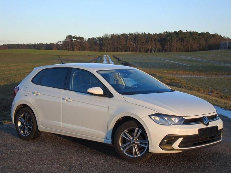 Gebraucht VW Polo Move 95 PS (69 kW) 2023 Weiß Limousine