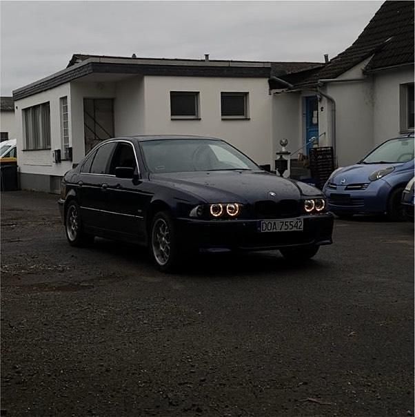 Blau Gebraucht 1996 BMW 520 M Sport Limousine | 1.800 € (Superpreis) - Bild 1/3