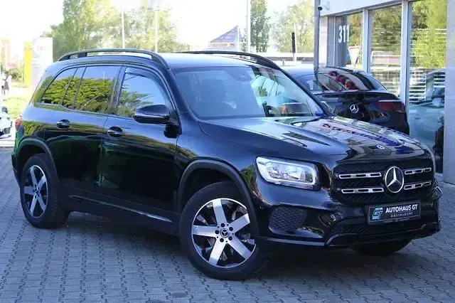 Gebraucht Mercedes GLB200 Night 150 PS (110 kW) 2021 Kosmosschwarz SUV