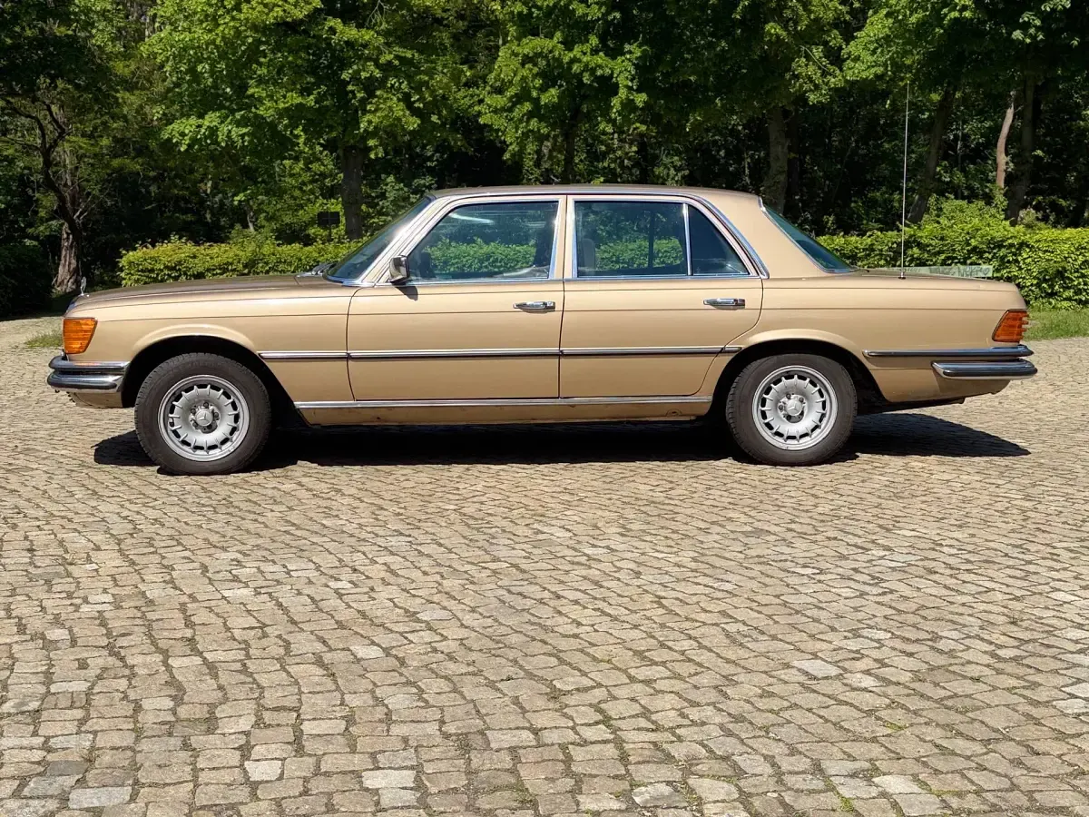 Gebraucht Mercedes 280 SE 185 PS (136 kW) 1976 Gold Limousine