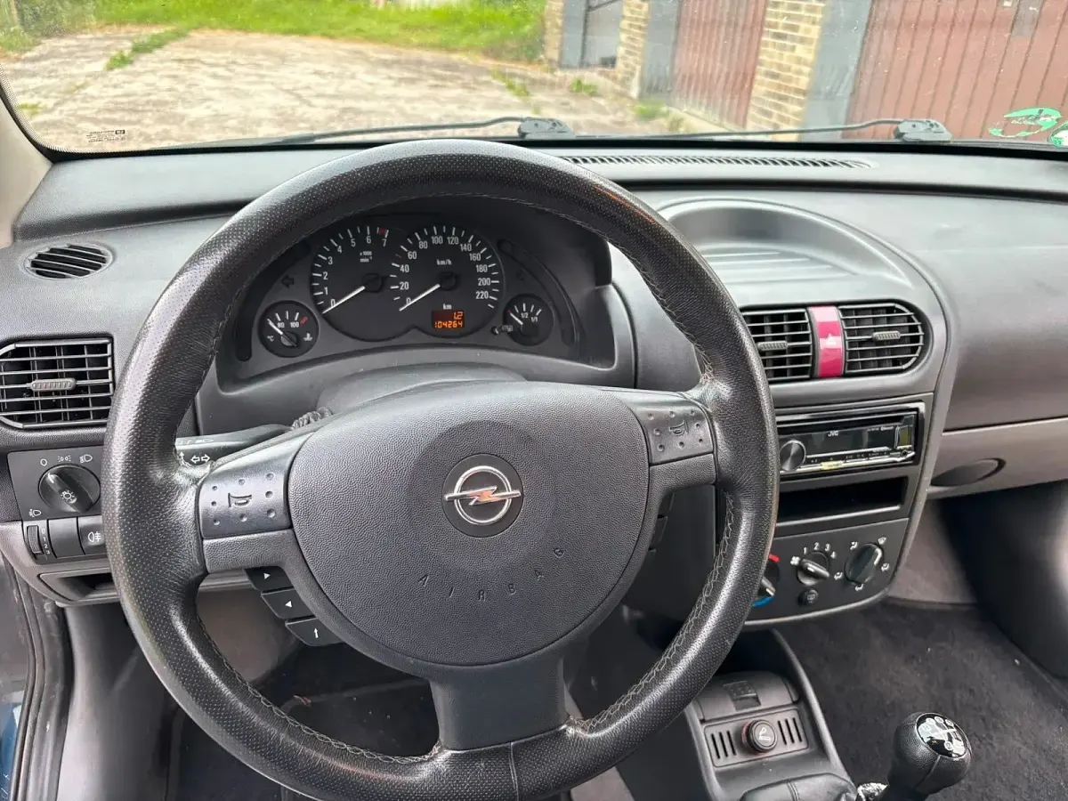Gebraucht Opel Corsa 58 PS (42 kW) 2001 Violet Kleinwagen