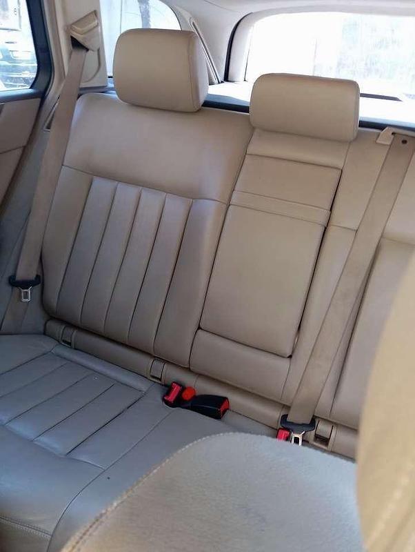 Gebraucht Mercedes E220 Avantgarde 170 PS (125 kW) 2010 Kombi