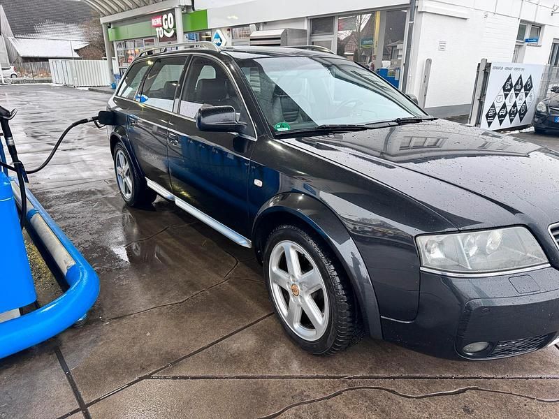 Schwarz Gebraucht 2004 Audi A6 Allroad Kombi | 4.990 € (Etwas zu teuer) - Bild 1/4
