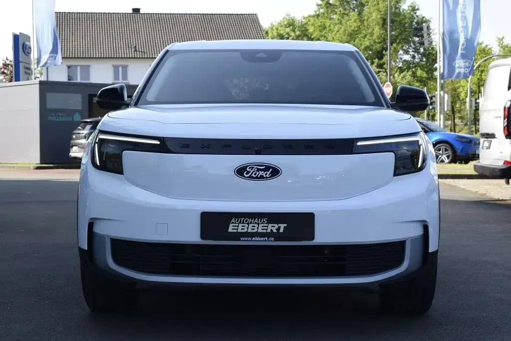 Uusi Ford Explorer Premium 210 kW (286 HP) 2026 Valkoinen Katumaasturi