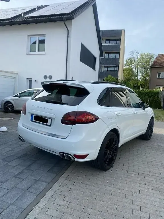 Gebraucht Porsche Cayenne 245 PS (180 kW) 2012 Weiß SUV