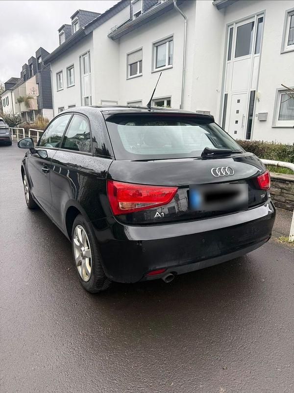 Gebraucht Audi A1 105 PS (77 kW) 2012 Schwarz Kleinwagen