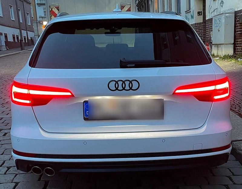 Gebraucht Audi A4 S-Line 298 PS (219 kW) 2018 Weiß Kombi