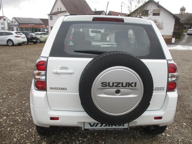 Gebraucht Suzuki Grand Vitara City 106 PS (77 kW) 2011 Weiß SUV