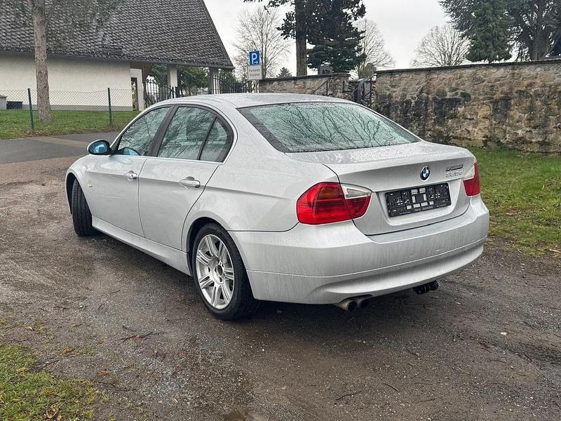 Gebraucht BMW 325 197 PS (144 kW) 2006 Silber Limousine