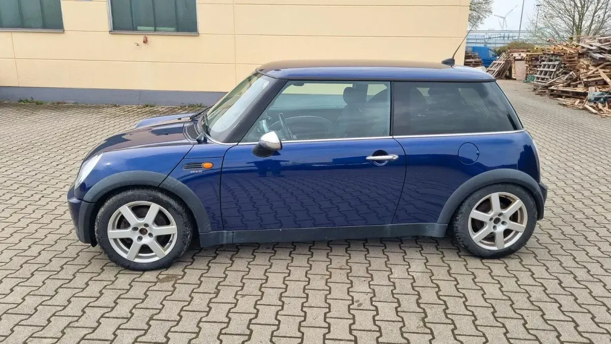 Gebraucht Mini ONE 90 PS (66 kW) 2005 Schwarz Kleinwagen