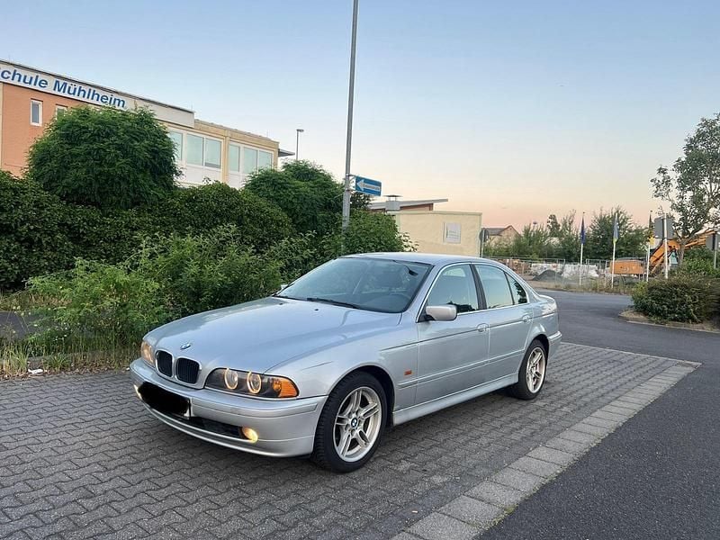 Gebraucht 2001 BMW 520 M Sport Limousine | 3.900 € (Guter Preis) - Bild 1/4