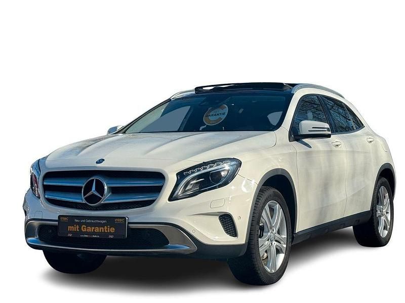 Gebraucht Mercedes GLA250 211 PS (155 kW) 2017 Weiß SUV