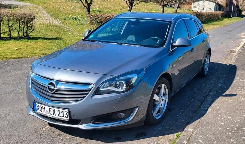 Grau Gebraucht 2016 Opel Insignia Kombi | 6.500 € (Guter Preis) - Bild 1/4