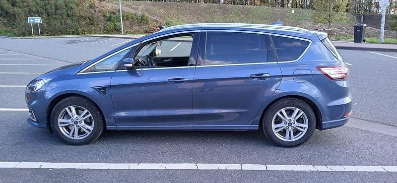 Blau Gebraucht 2021 Ford S-MAX Titanium Limousine | 23.205 € (Guter Preis) - Bild 1/4