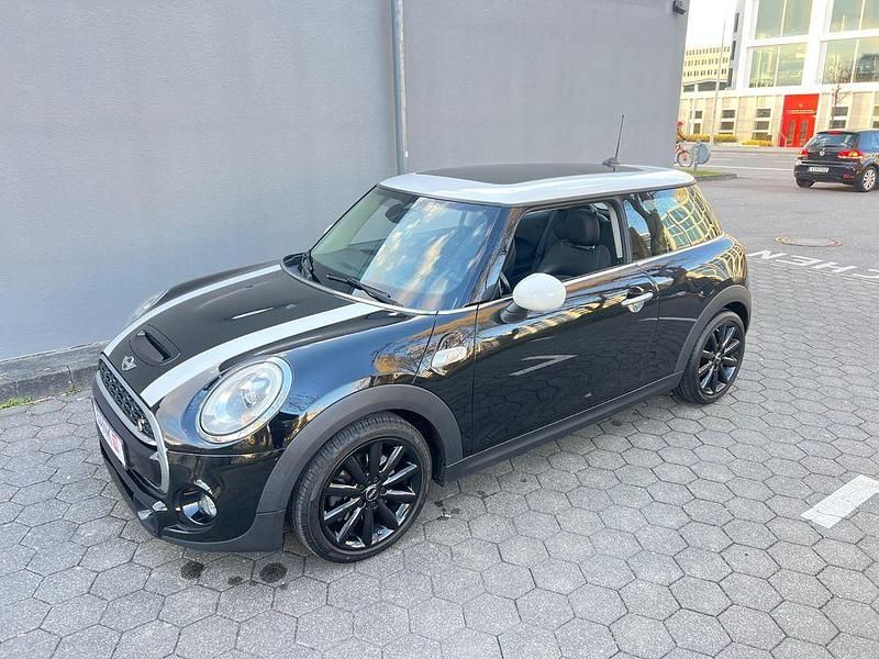 Gebraucht Mini Cooper S Chili 192 PS (141 kW) 2018 Schwarz Kleinwagen