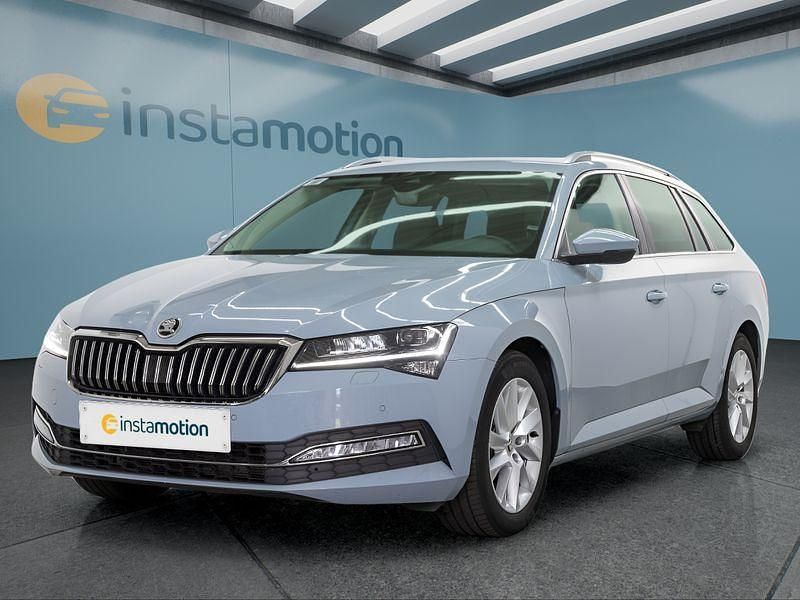 Grau Gebraucht 2022 Skoda Superb Kombi | 27.349 € (Fairer Preis) - Bild 1/4