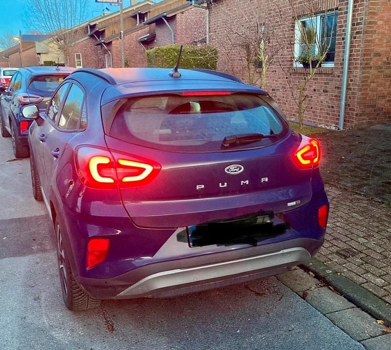 Gebraucht Ford Puma Titanium 125 PS (91 kW) 2022 Blau Limousine