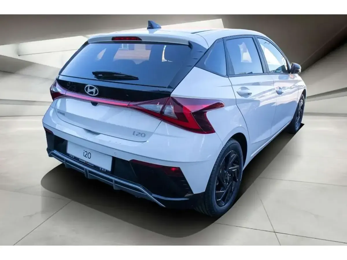 Gebraucht Hyundai i20 Blackline 90 PS (66 kW) 2026 Atlas white / sol Kleinwagen