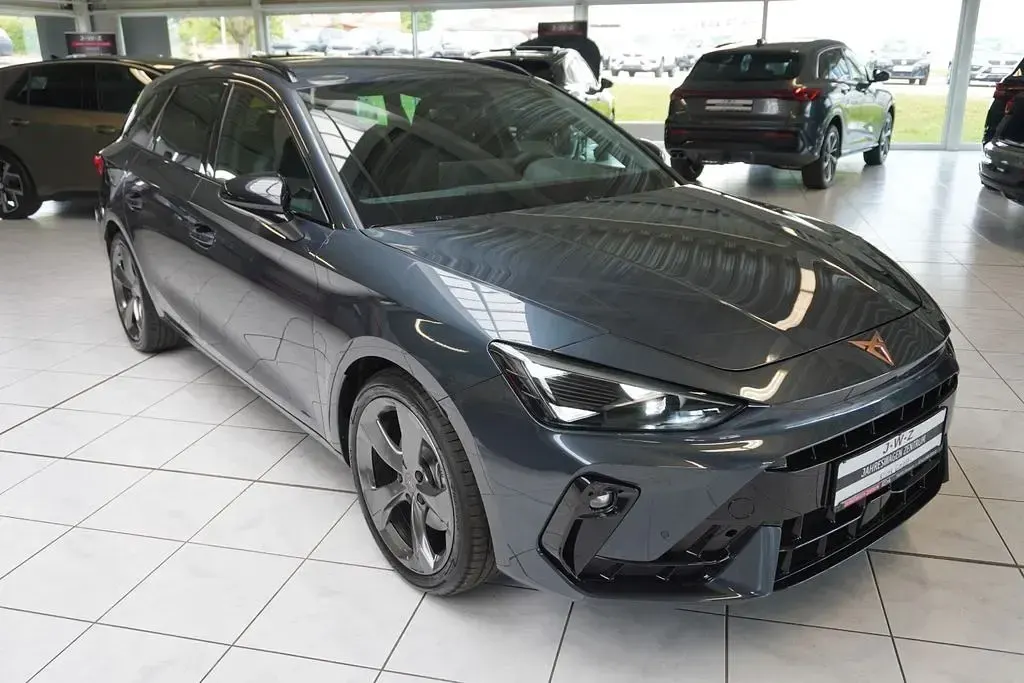 Neu Cupra Leon 204 PS (150 kW) 2026 Grau Limousine