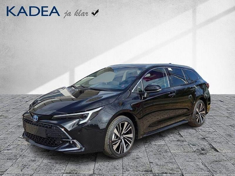 Neu Toyota Corolla 196 PS (144 kW) 2025 Black mica / ink Kombi