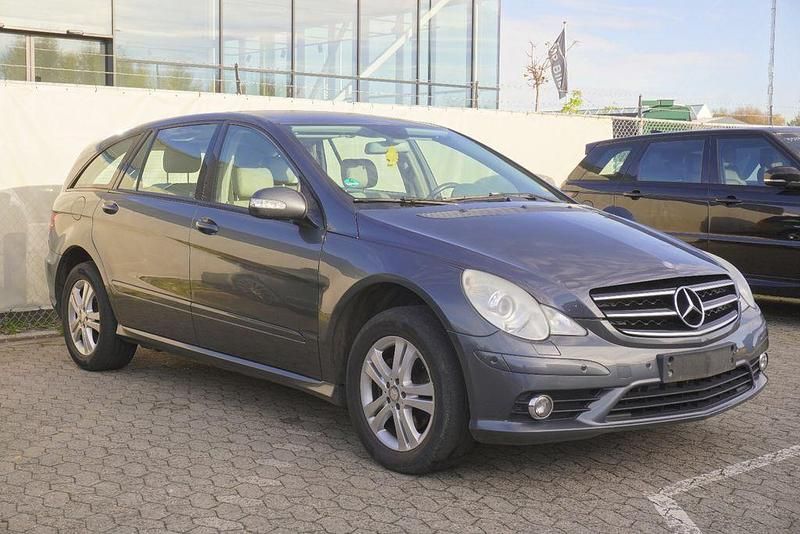 Gebraucht Mercedes R300 190 PS (139 kW) 2010 Grau Van / Kleinbus