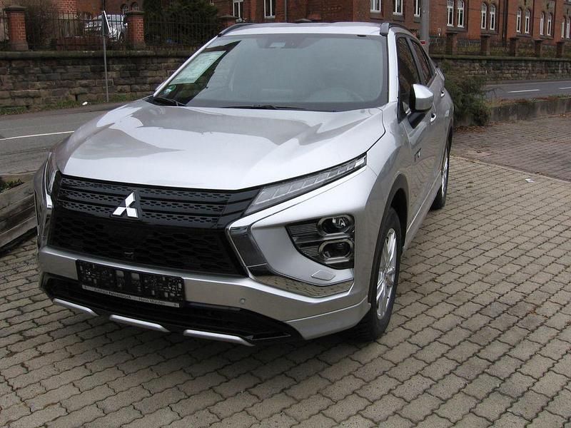 Gebraucht Mitsubishi Eclipse Cross Plus 98 PS (72 kW) 2023 Silber SUV