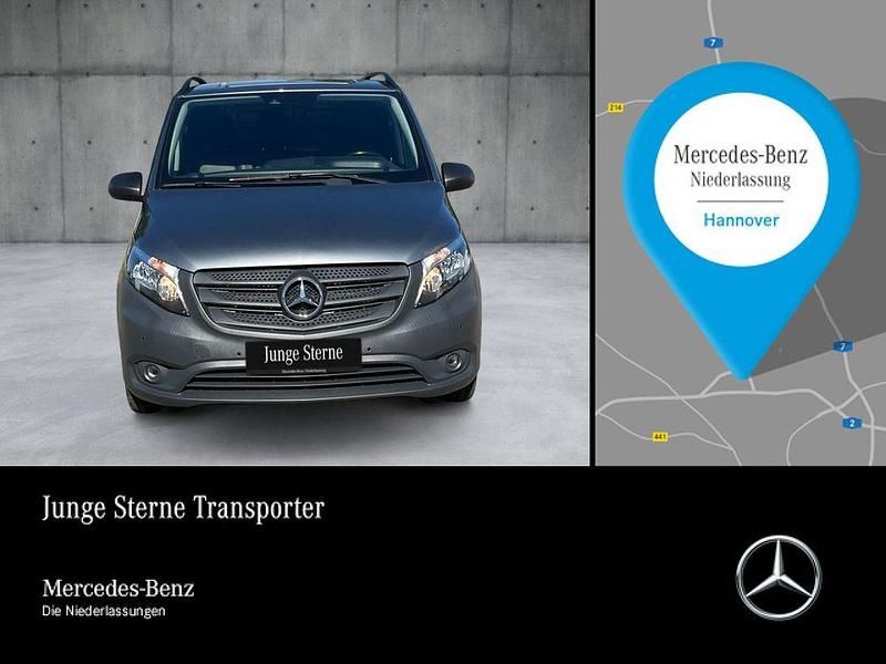 Grau Gebraucht 2021 Mercedes Vito Van / Kleinbus | 21.408 € (Fairer Preis) - Bild 1/4