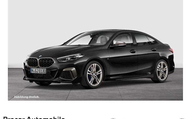Black sapphire Gebraucht 2024 BMW M235 Efficient Dynamics Coupé | 38.580 € (Guter Preis) - Bild 1/4