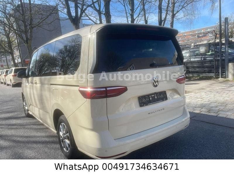Usata VW Multivan 150 CV (110 kW) 2024 Beige Monovolume