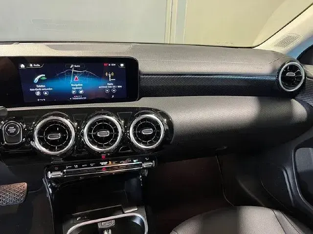 Gebraucht Mercedes CLA250e 218 PS (160 kW) 2023 Coupé
