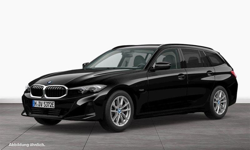 Schwarz Gebraucht 2022 BMW 320e Sport Line Kombi | 33.911 € (Teuer) - Bild 1/3