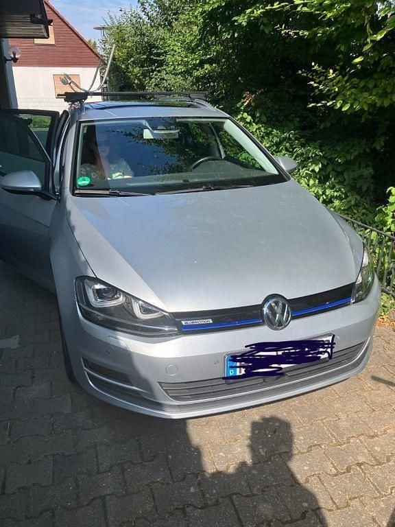 Silber Gebraucht 2014 VW Golf VII Comfortline Kombi | 8.500 € (Guter Preis) - Bild 1/4