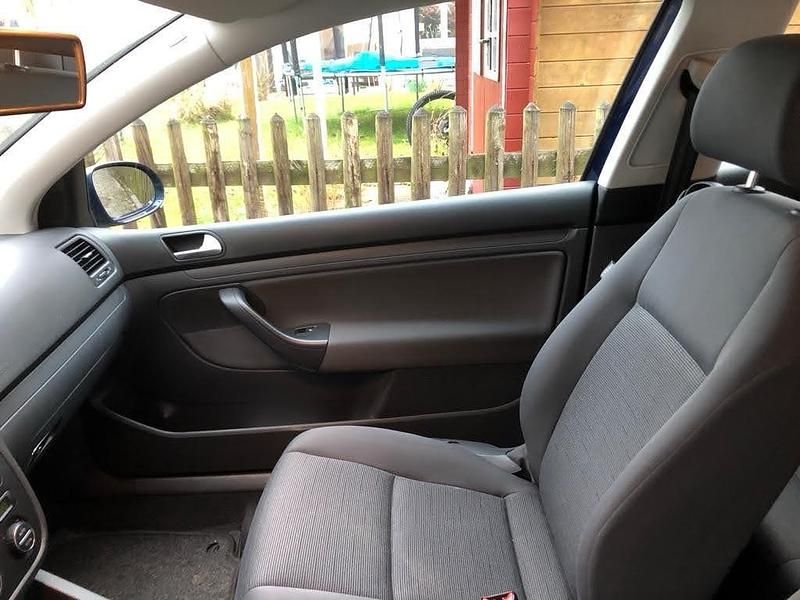 Gebraucht VW Golf V 75 PS (55 kW) 2005 Blau Kleinwagen