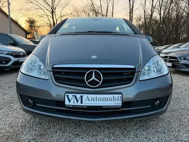 Gebraucht Mercedes A160 95 PS (69 kW) 2010 Mountaingrau Limousine