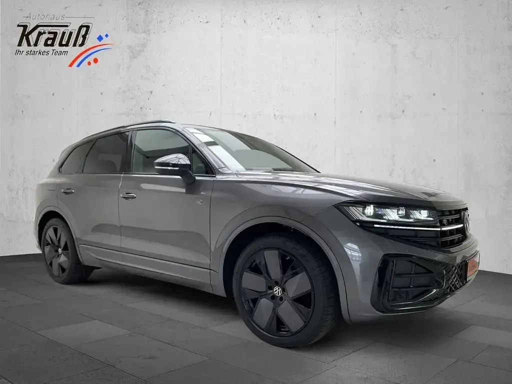 Neu VW Touareg R-line 286 PS (210 kW) 2026 Grau SUV