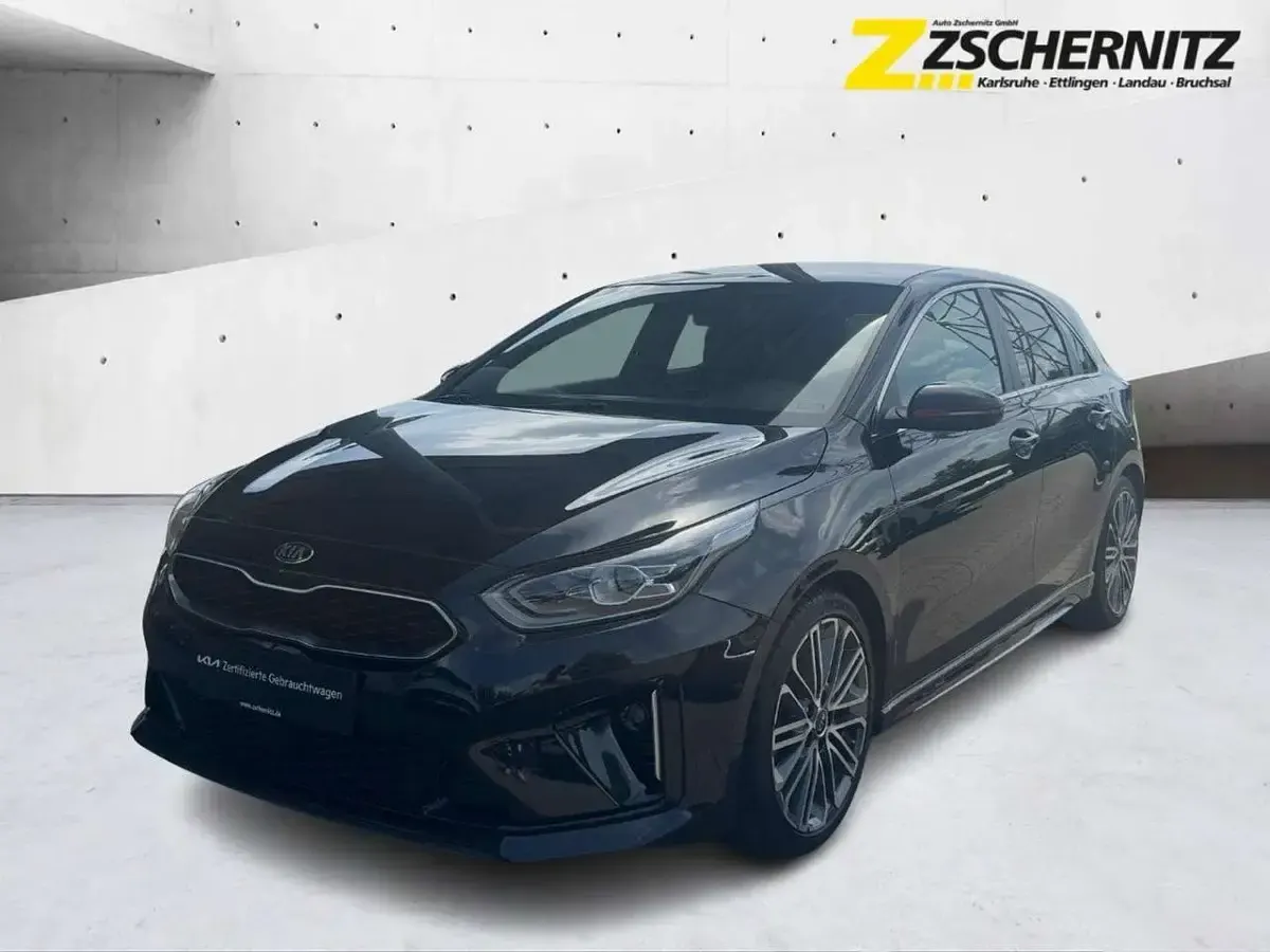 Gebraucht Kia Ceed GT GT-Line 140 PS (102 kW) 2020 (1k) zilinaschwarz met. Limousine