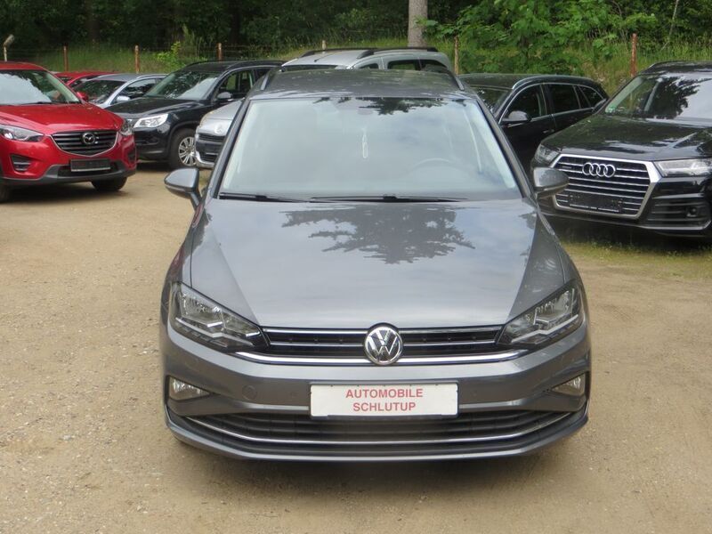 Grau Gebraucht 2018 VW Golf Sportsvan Join Van / Kleinbus | 12.900 € (Guter Preis) - Bild 1/4