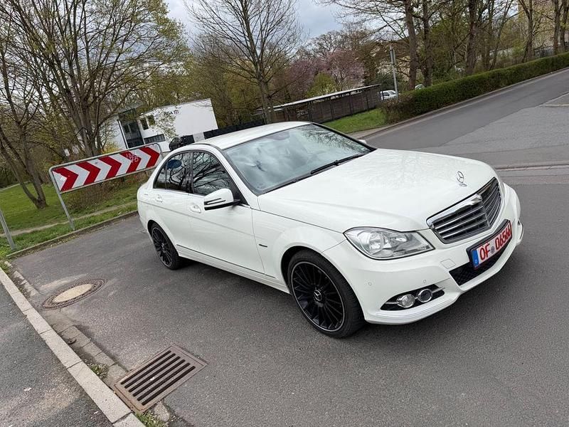 Gebraucht Mercedes C220 170 PS (125 kW) 2012 Weiß Limousine