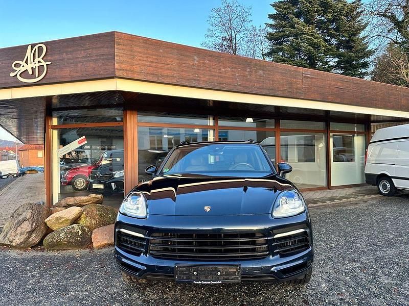 Second-hand Porsche Cayenne 340 CP (250 kW) 2018 Negru SUV