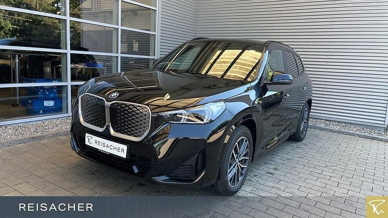 Schwarz Neu 2025 BMW iX1 M Sport SUV | 54.900 € (Guter Preis) - Bild 1/4