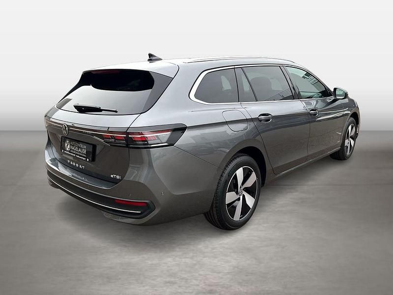 Neu VW Passat Business 150 PS (110 kW) 2025 Grau Limousine
