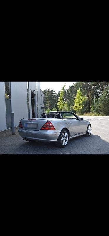 Gebraucht Mercedes SLK200 163 PS (119 kW) 2002 Silber Cabrio