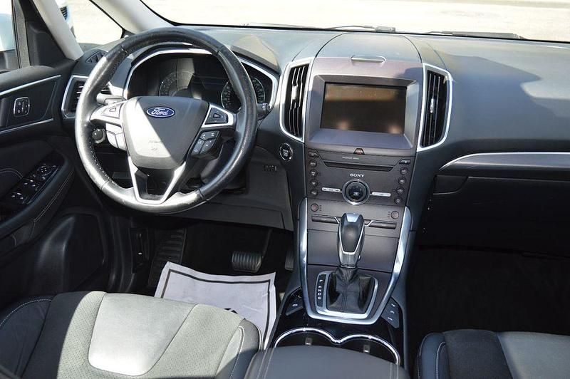 Usata Ford S-MAX Titanium 179 CV (131 kW) 2015 Bianco Monovolume